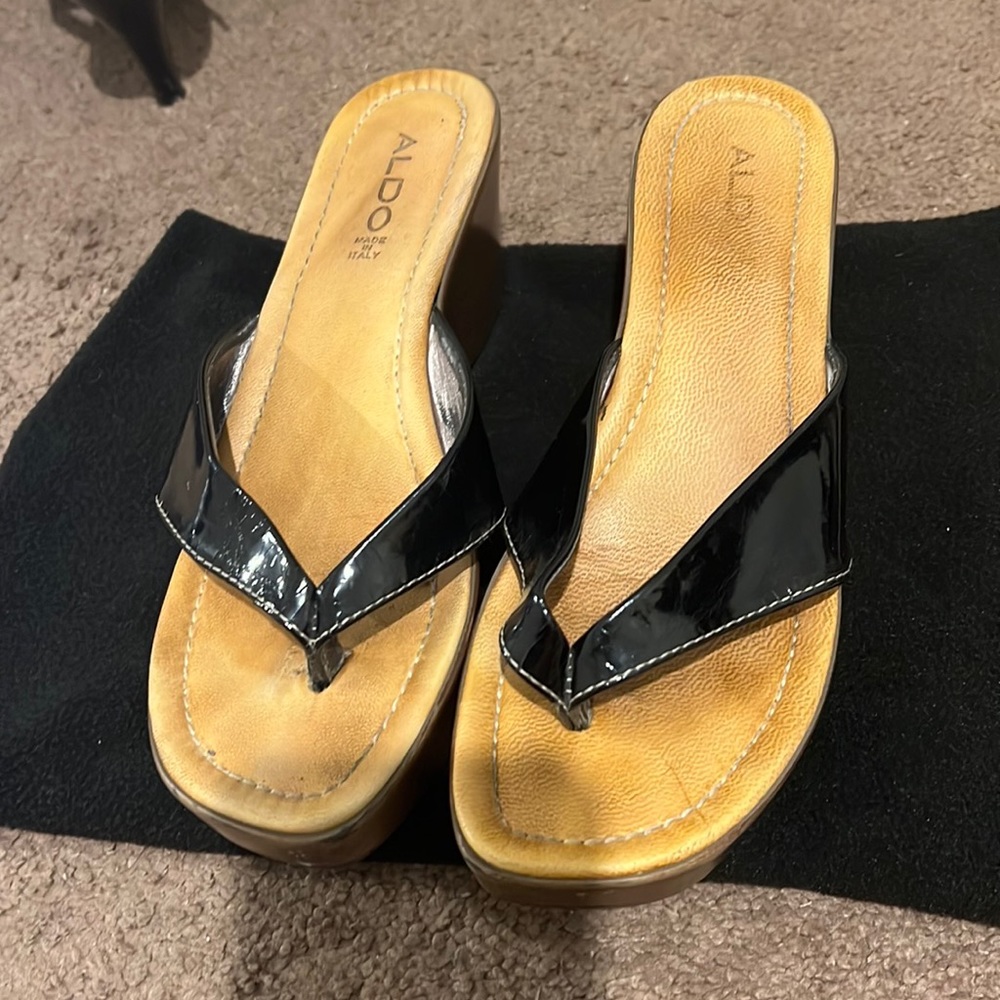ALDI black Patent leather platform sandals
